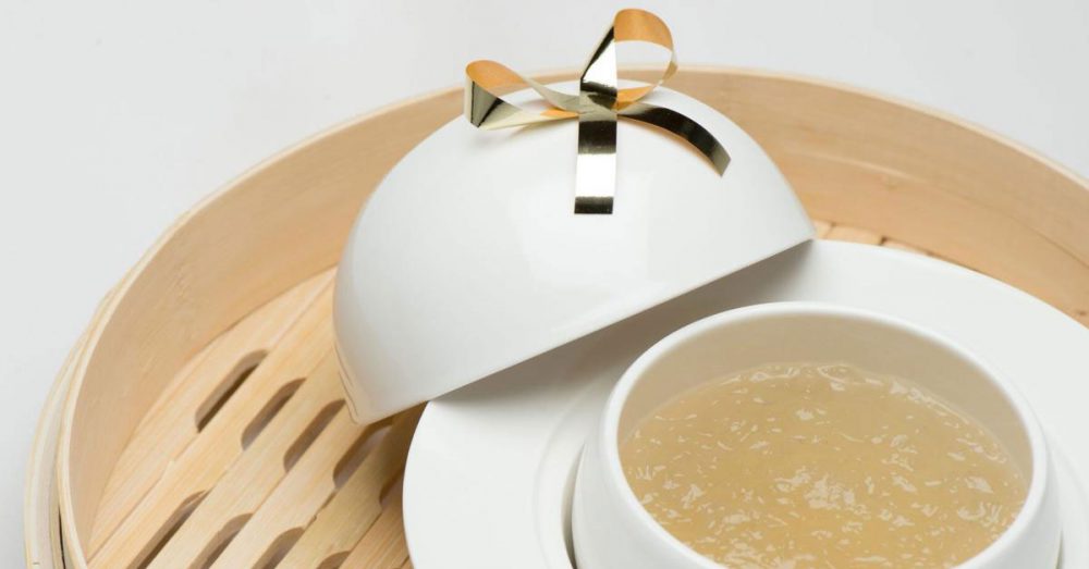Mỗi lần ăn 1 chén yến nhỏ, không nên ăn quá nhiều 1 lúc