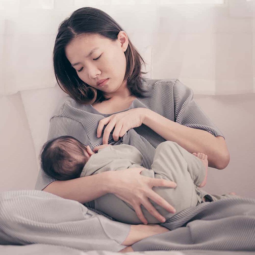 Sau khi sinh mổ, cơ thể người mẹ còn rất yếu vì vậy nhu cầu bổ sung các chất dinh dưỡng, dưỡng chất để người mẹ mau chóng phục hồi. Sau khi sinh mổ, cơ thể người mẹ còn rất yếu vì vậy nhu cầu bổ sung các chất dinh dưỡng, dưỡng chất để người mẹ mau chóng phục hồi.