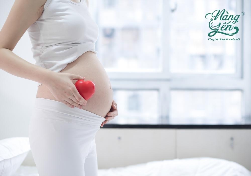 Phụ nữa mang thai ăn yến sào có tốt không?- Bài viết: Tổ yến với phụ nữ mang thai - Cách ăn yến tốt nhất dành cho bà bầu