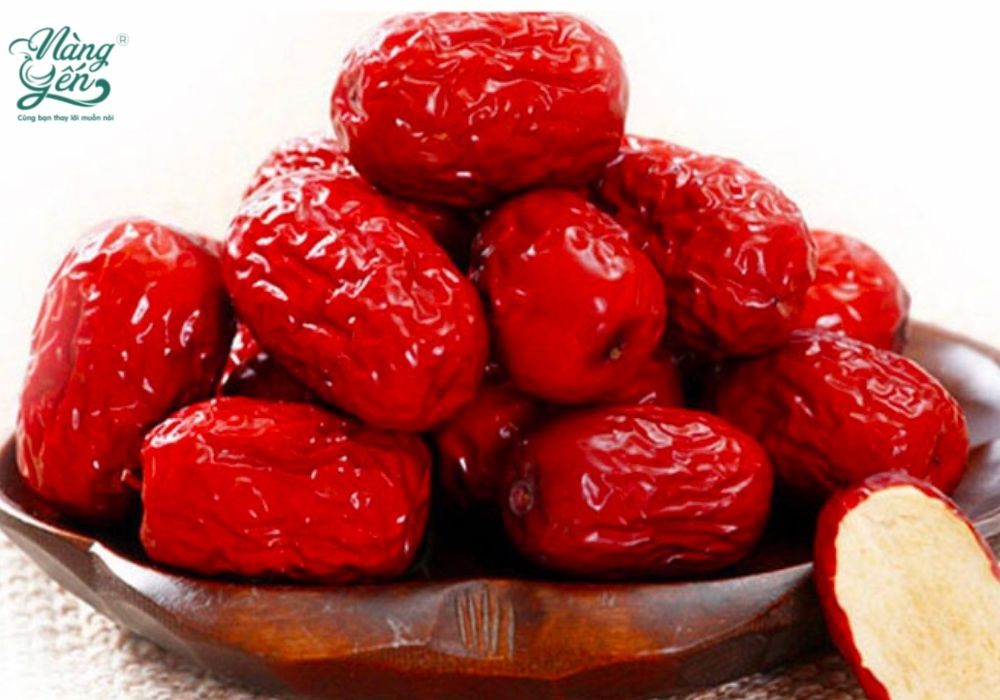 Cách chọn táo đỏ chuẩn - Bài viết: Cách chưng yến tươi với táo đỏ đúng quy trình Nàng Yến