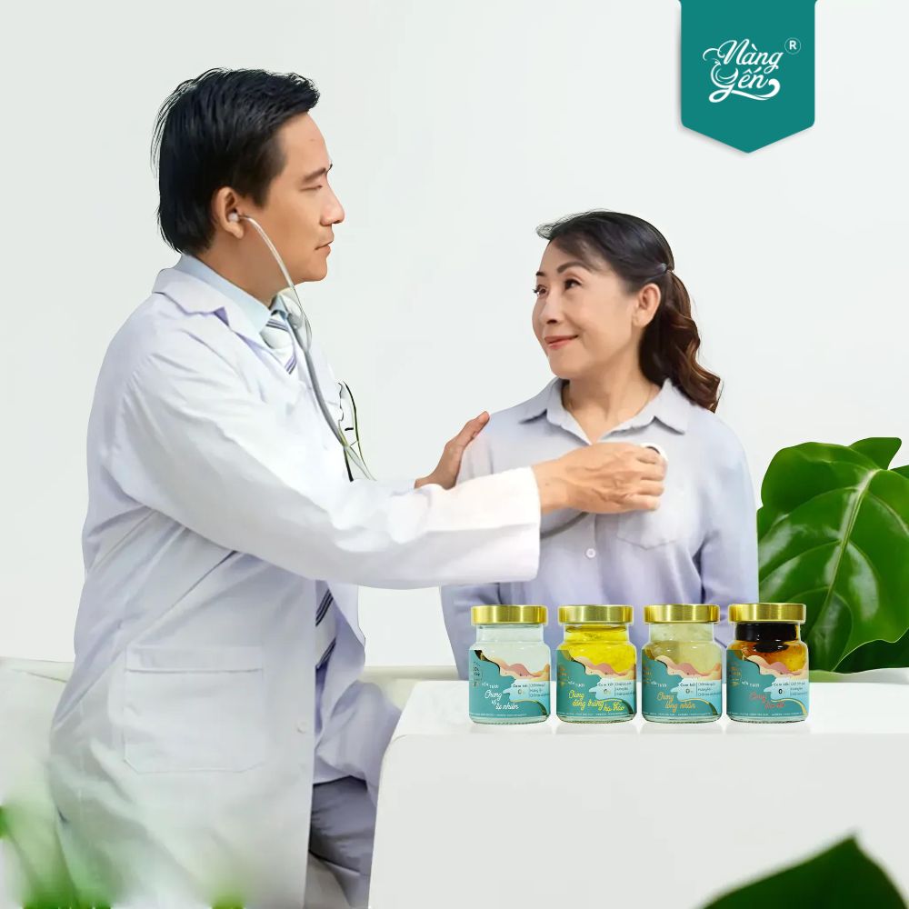 Người cao tuổi thường bị các vấn đề sức khoẻ nên yến sào là thực phẩm bổ sung dinh dưỡng mà bác sĩ khuyên dùng