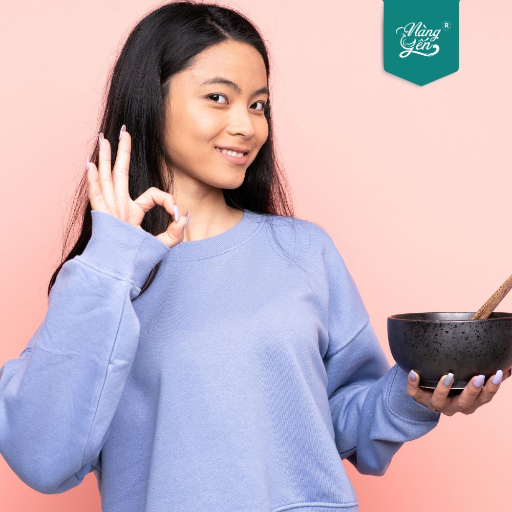 Tổ yến có thể được trộn với mật ong hoặc trứng để tạo thành hỗn hợp mặt nạ