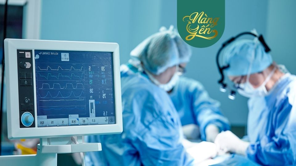 Người mới phẩu thuật phải kỹ càng trong ăn uống - Bài viết : CÔNG DỤNG CỦA YẾN SÀO ĐỐI VỚI NGƯỜI PHẪU THUẬT