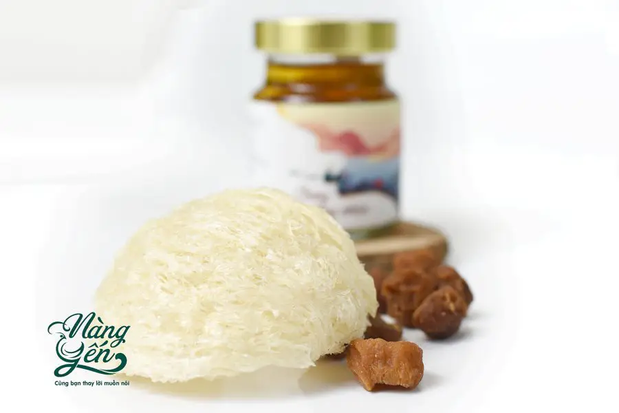 Yến chưng long nhãn - Nàng Yến