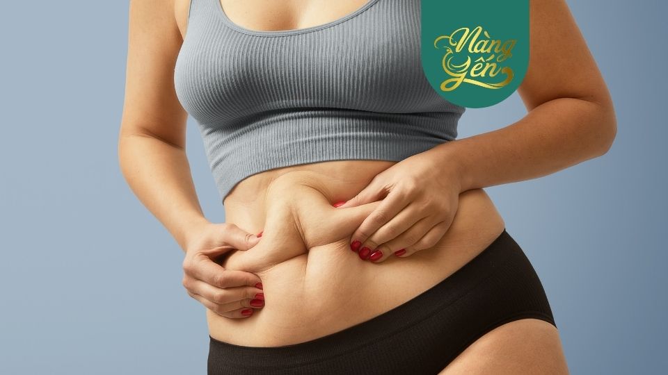 Tập thể dục đều đặn cũng là một phần quan trọng của lối sống lành mạnh. Nên dành ít nhất 30 phút mỗi ngày để vận động, giúp đốt cháy calo và giữ cân nặng ổn định.